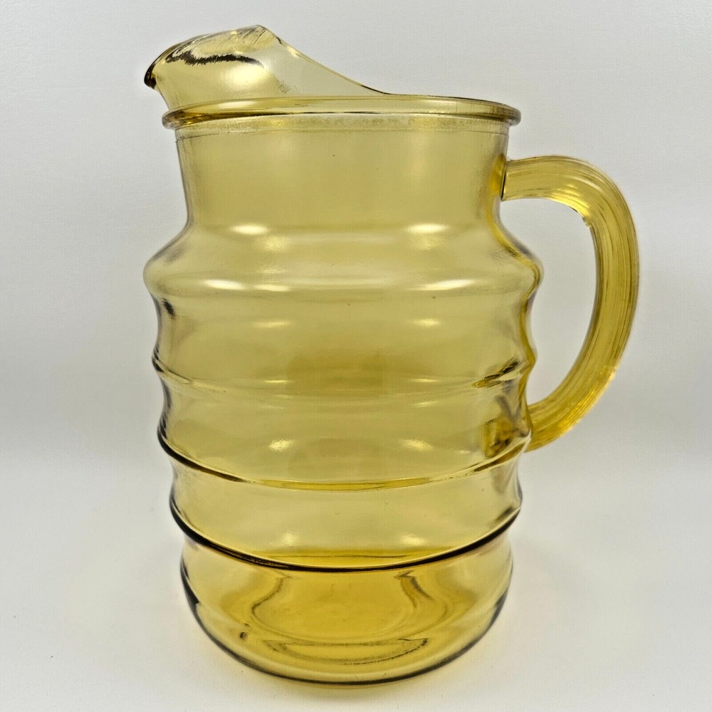 Glass Pitcher Beehive Amber Ribbed Handle Ice Lip 2 Quart Water Ice Tea Vintage